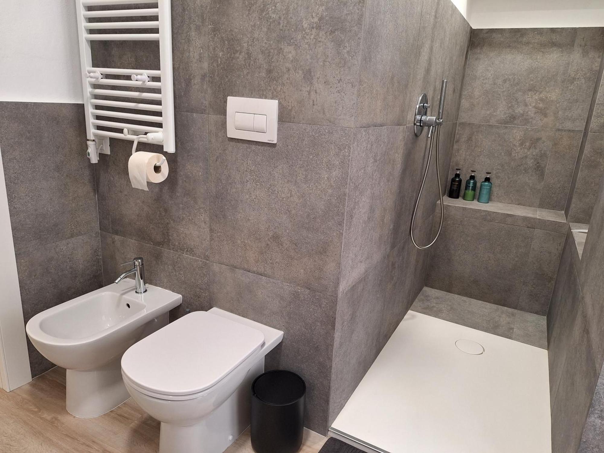 Fantoni Guest House Bergamo Esterno foto